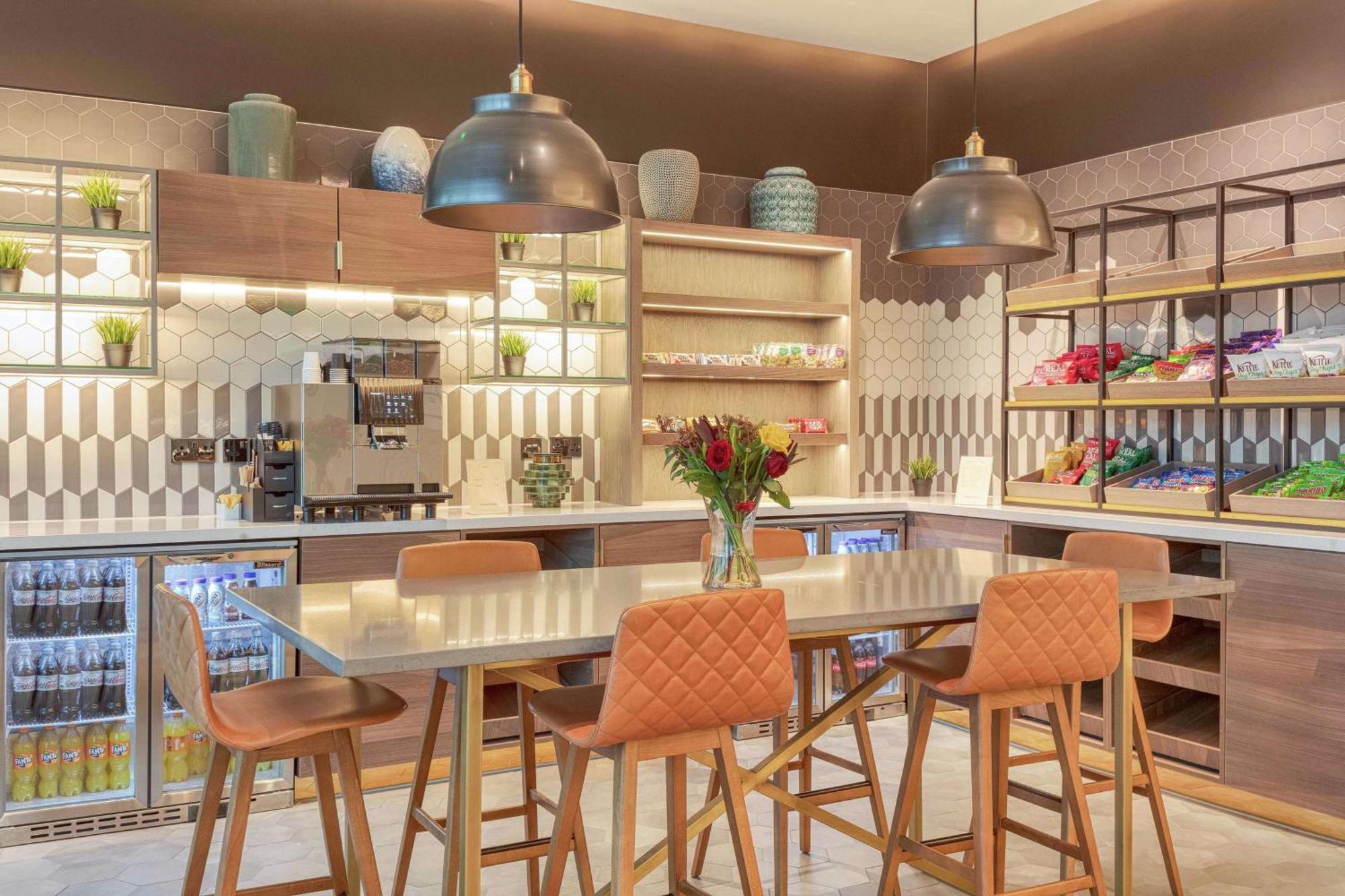 Hilton Angel Islington 4* Londra